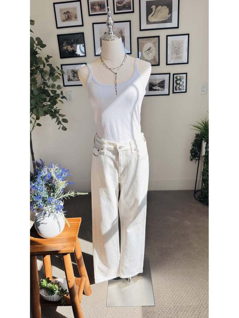 GAP Cream '90s Straight High Rise Jeans - Size 28 / 6R